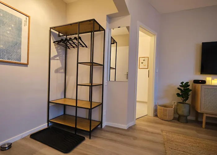 Stadtversteck - Zentral - 5min Zur Bali Therme Und Gop - Boxspringbett Apartment