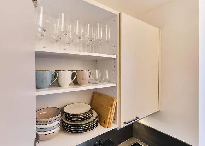 Stadtversteck - Zentral - 5min Zur Bali Therme Und Gop - Boxspringbett Apartment *