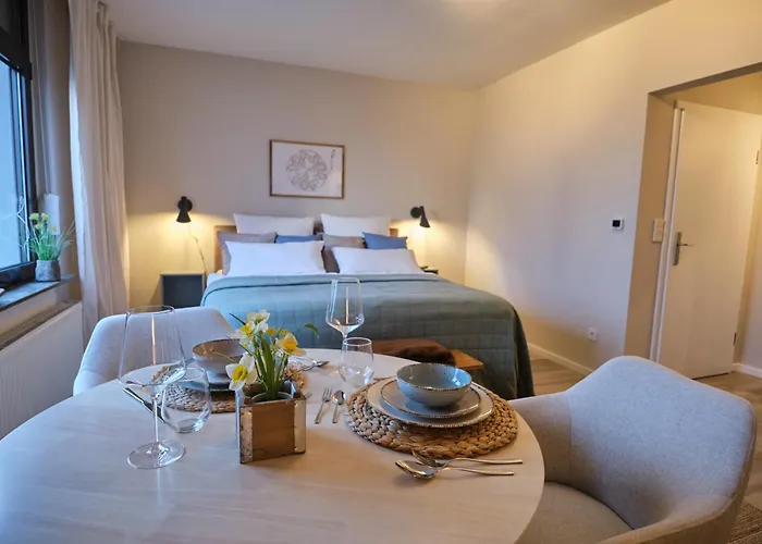 Stadtversteck - Zentral - 5min Zur Bali Therme Und Gop - Boxspringbett *